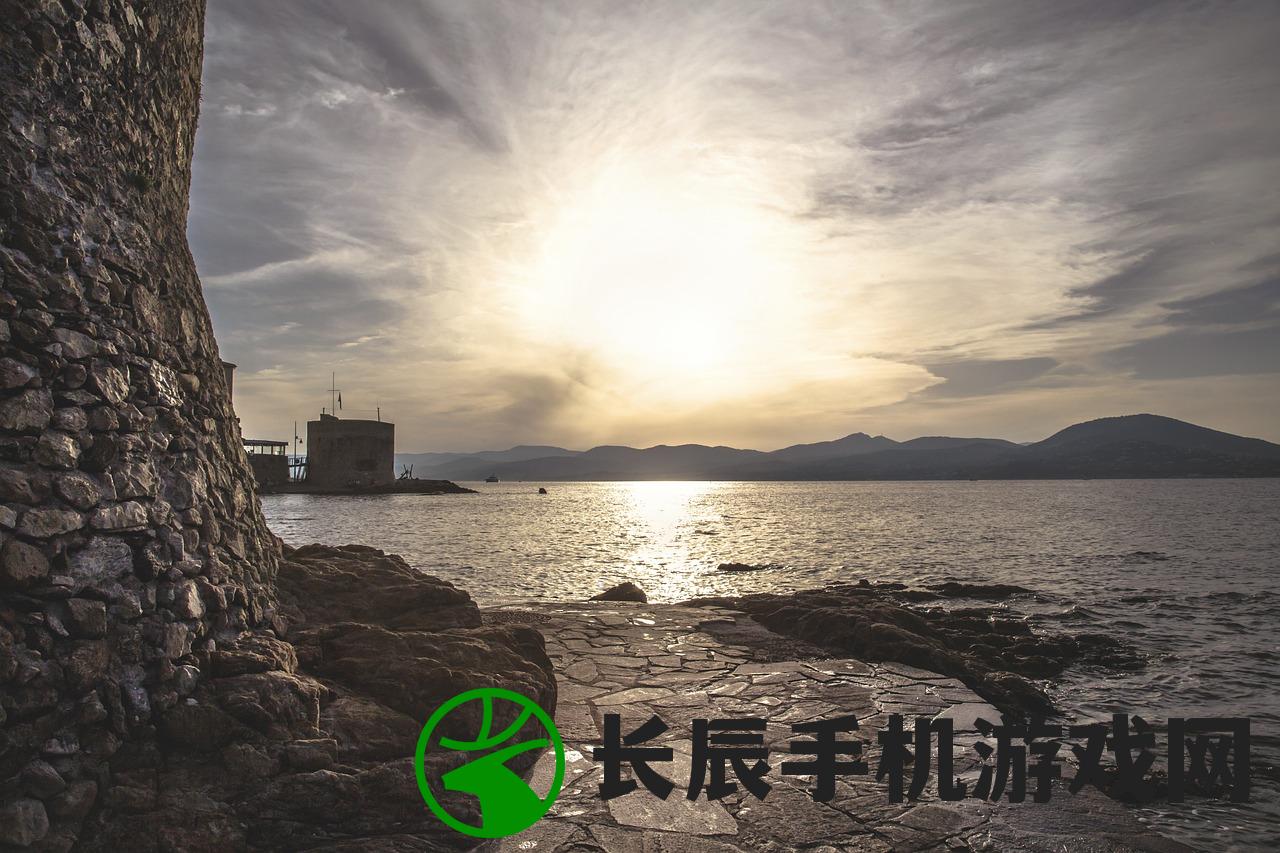 (小鸟在天空自由翱翔)小鸟爱飞翔的混沌英雄，展翅高飞在蔚蓝天空中